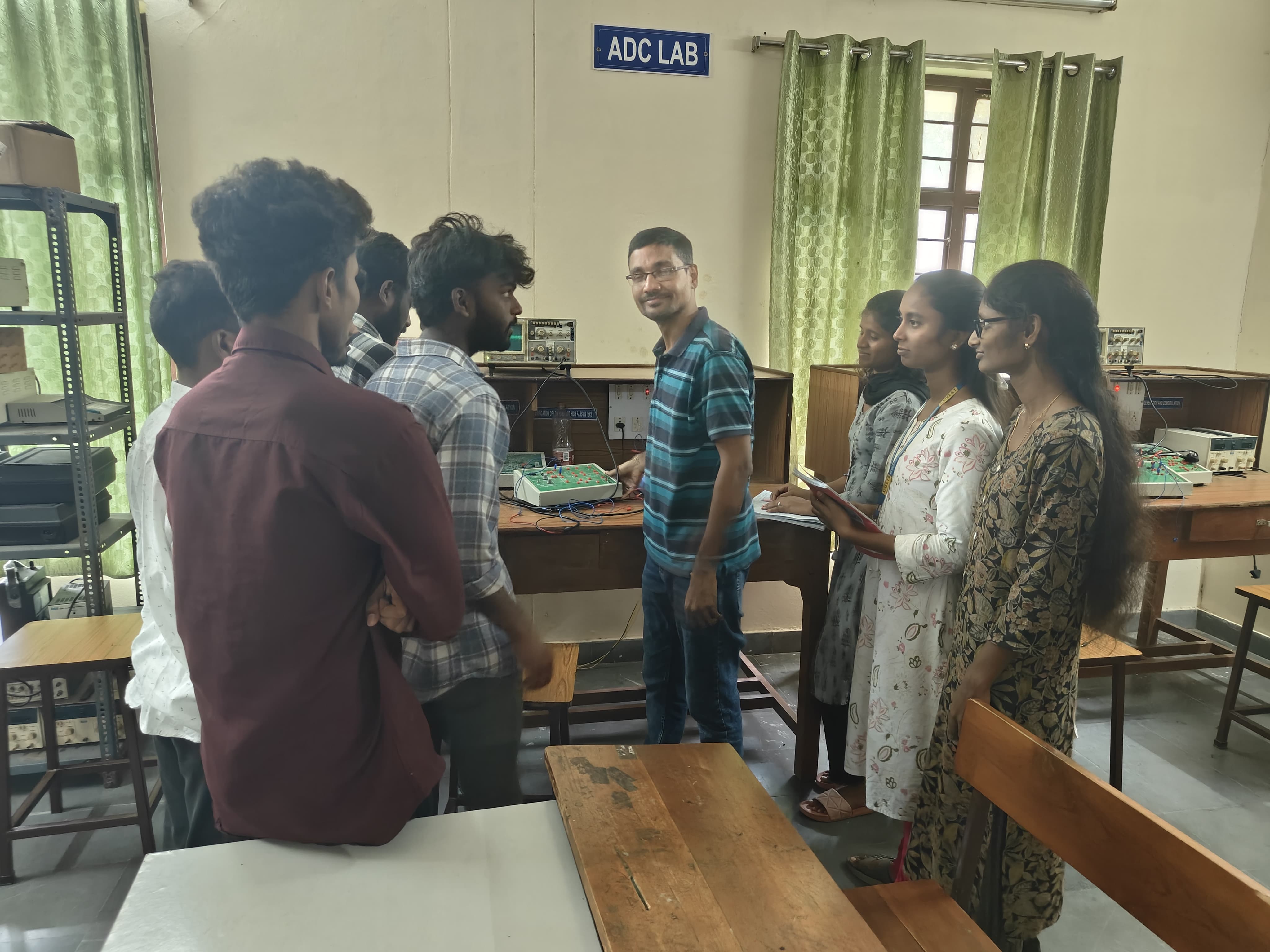 Analog Electronics Lab